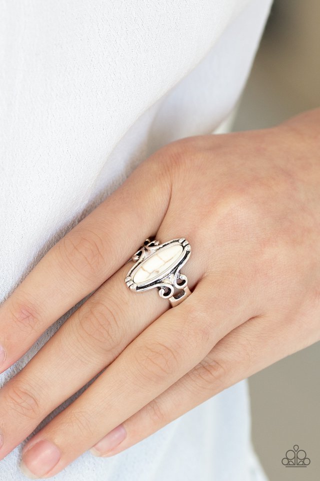 Paparazzi ♥ Desert Canyons - White ♥ Ring