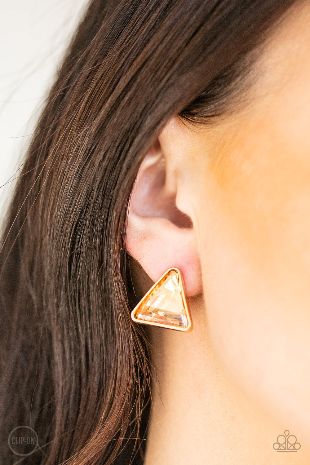 Paparazzi ♥ Timeless In Triangles - Gold ♥  Clip-On