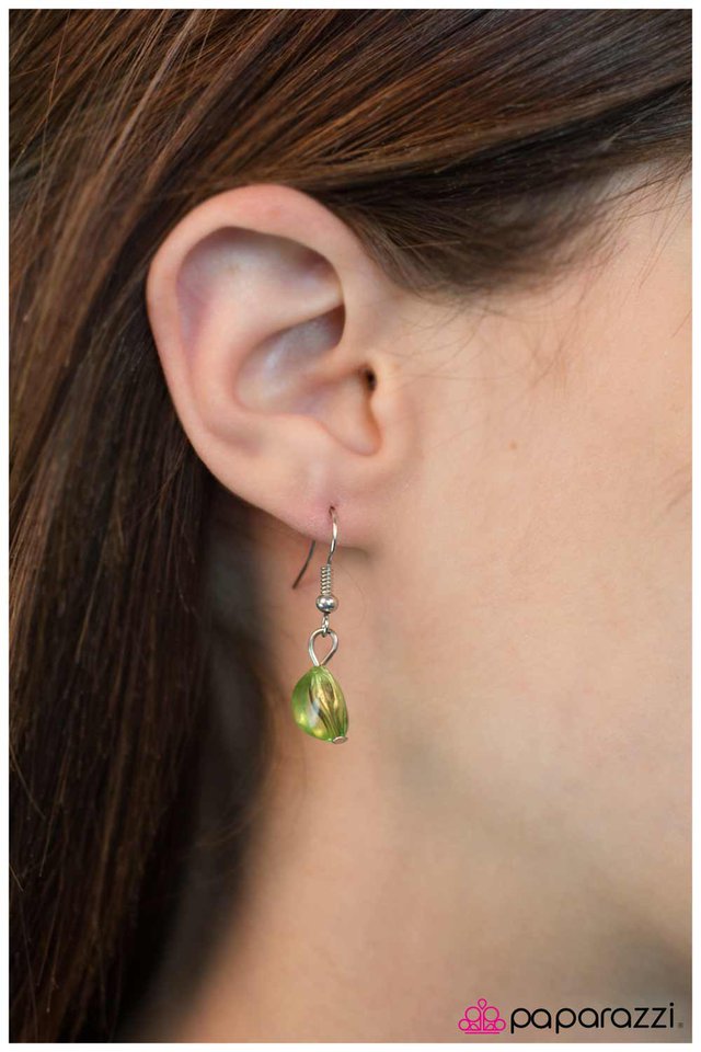 Paparazzi ♥ Eat Your Heart Out - Green ♥ Necklace