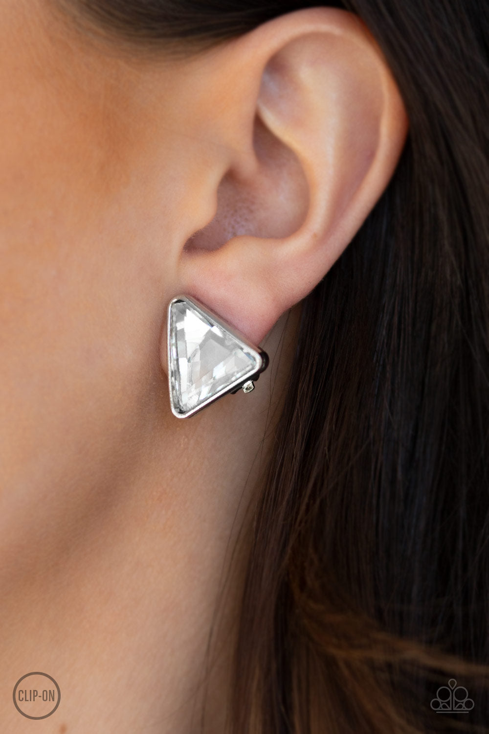 Paparazzi ♥ Timeless In Triangles - White ♥  Clip-On