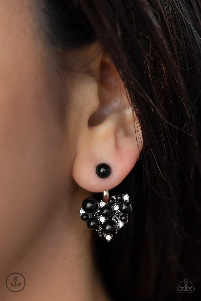 Paparazzi ♥ Star-Studded Success - Black ♥ Post Earrings