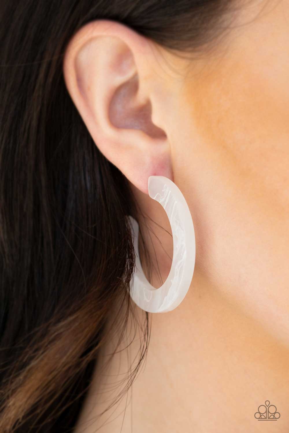 Paparazzi ♥ Oceanside Oasis - White ♥  Earrings