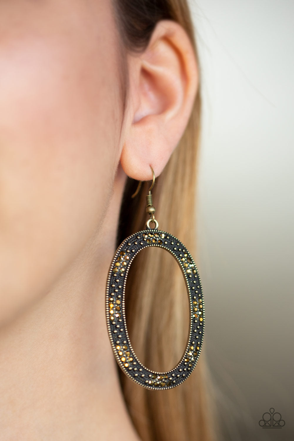 Paparazzi ♥ Rhinestone Rebel - Brass ♥  Earrings