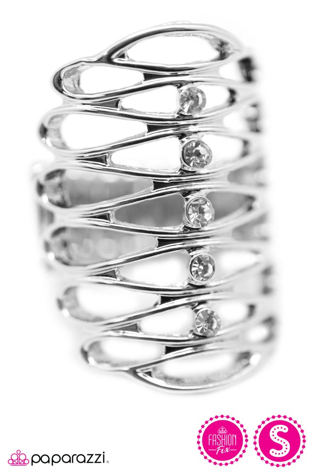 Paparazzi ♥ Rattle the Cage - Silver ♥ Ring