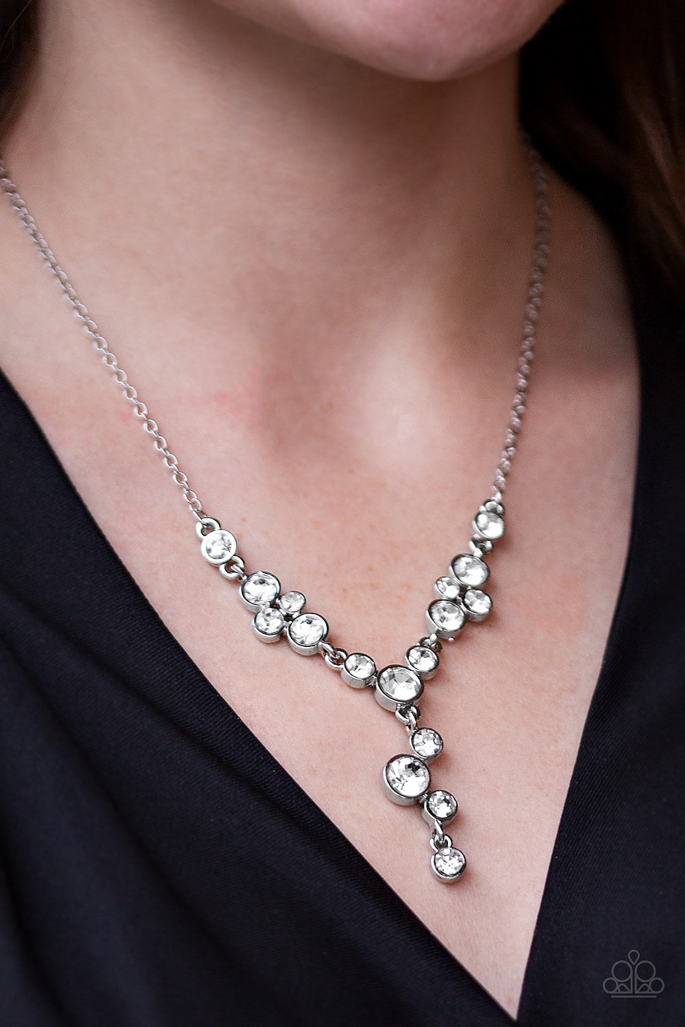 Paparazzi ♥ Five-Star Starlet - White ♥  Necklace