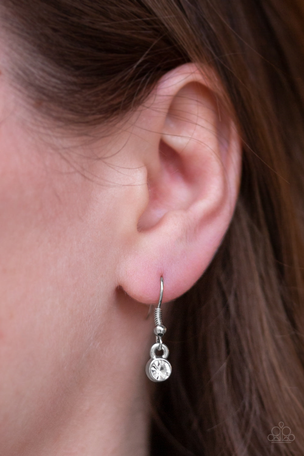 Paparazzi ♥ Five-Star Starlet - White ♥  Necklace