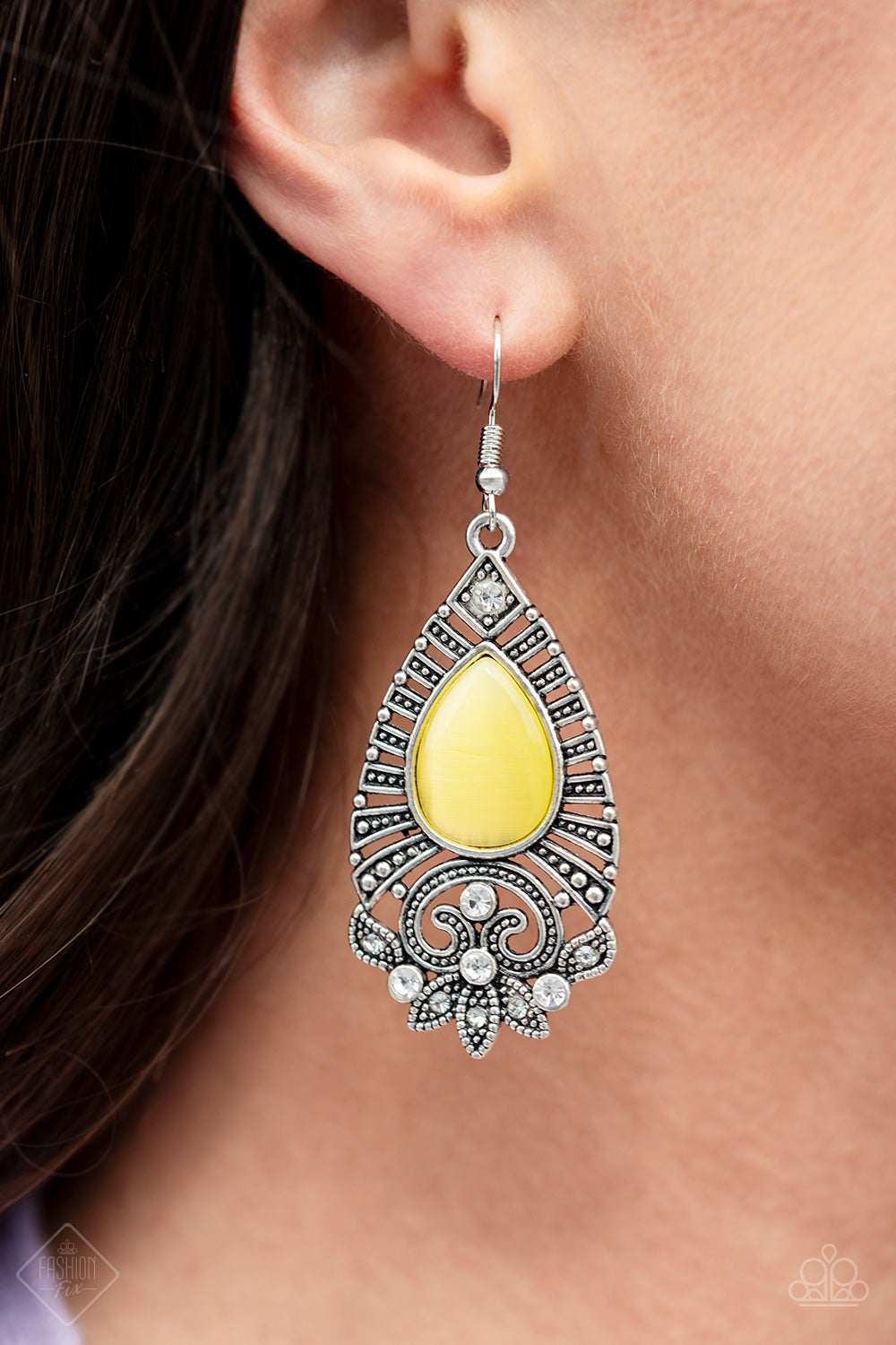 Paparazzi ♥ Majestically Malibu - Yellow ♥  Earrings