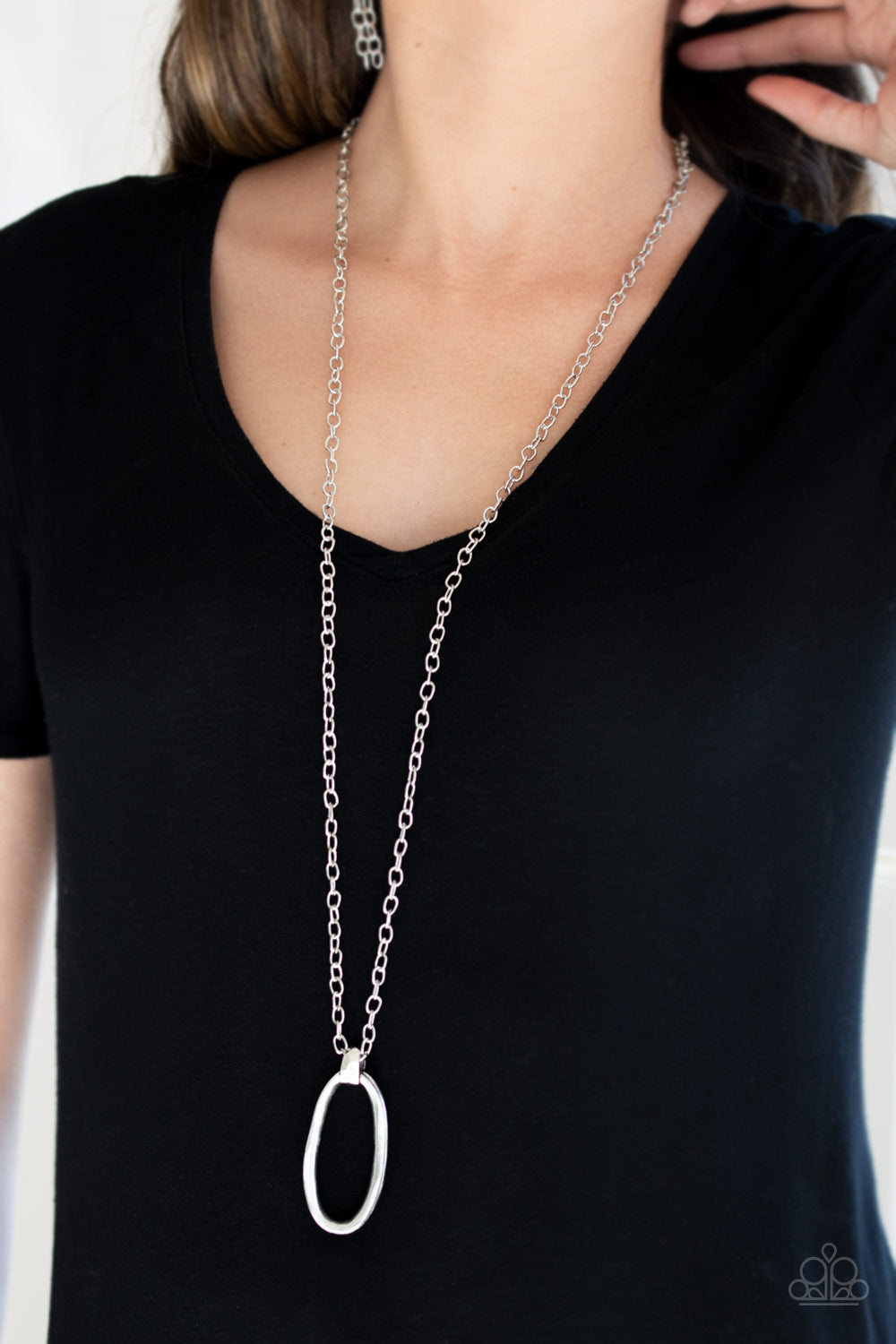 Paparazzi ♥ Grit Girl - Silver ♥  Necklace