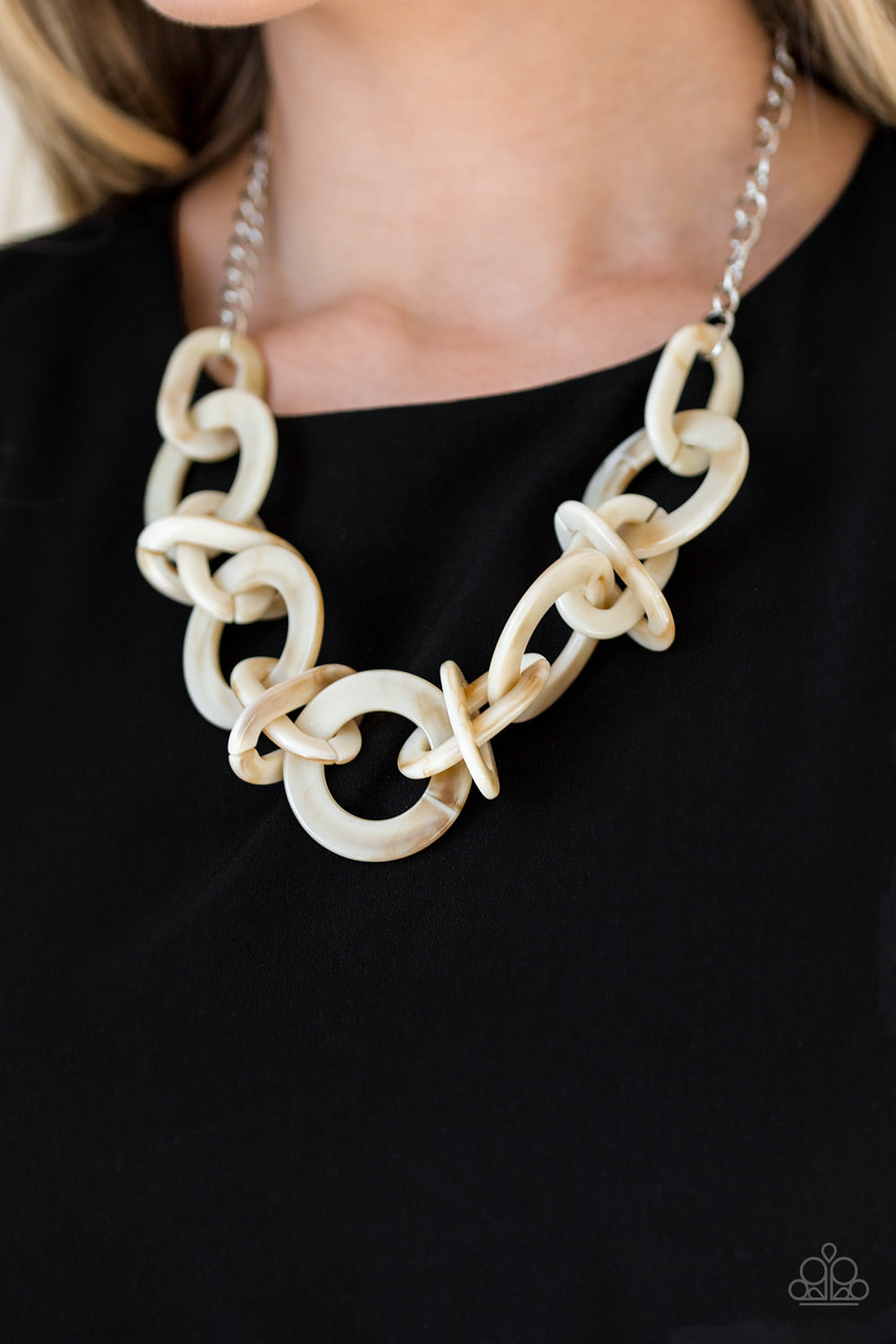 Paparazzi ♥ Chromatic Charm - Brown ♥  Necklace