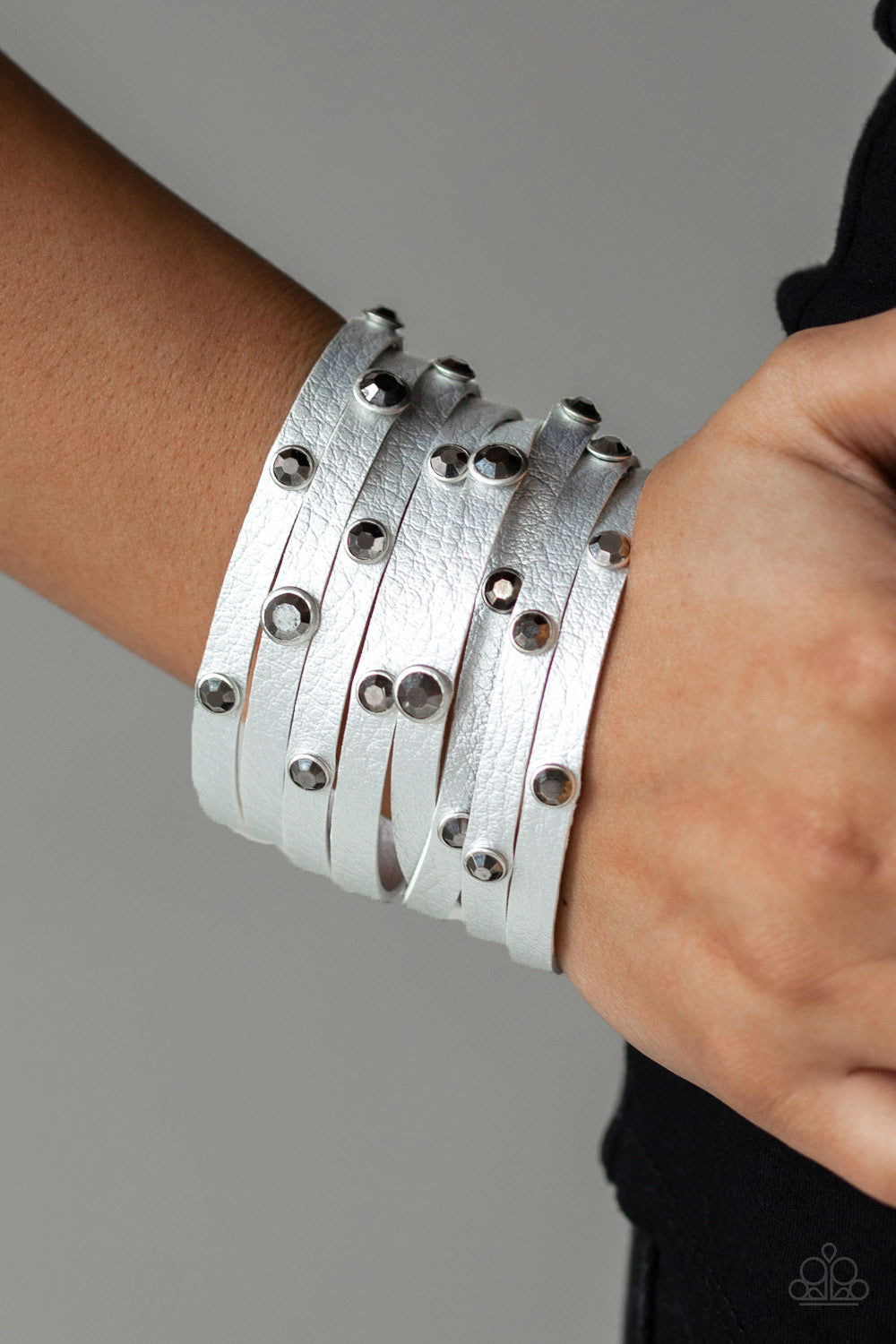 Paparazzi ♥ Go-Getter Glamorous - Silver ♥  Bracelet