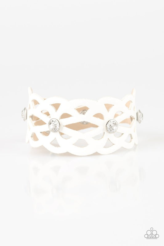 runaway-radiance-white-p9di-urwt-072xx