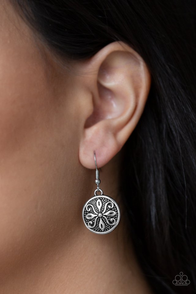 Paparazzi ♥ Tropical Trance - Silver ♥ Earrings