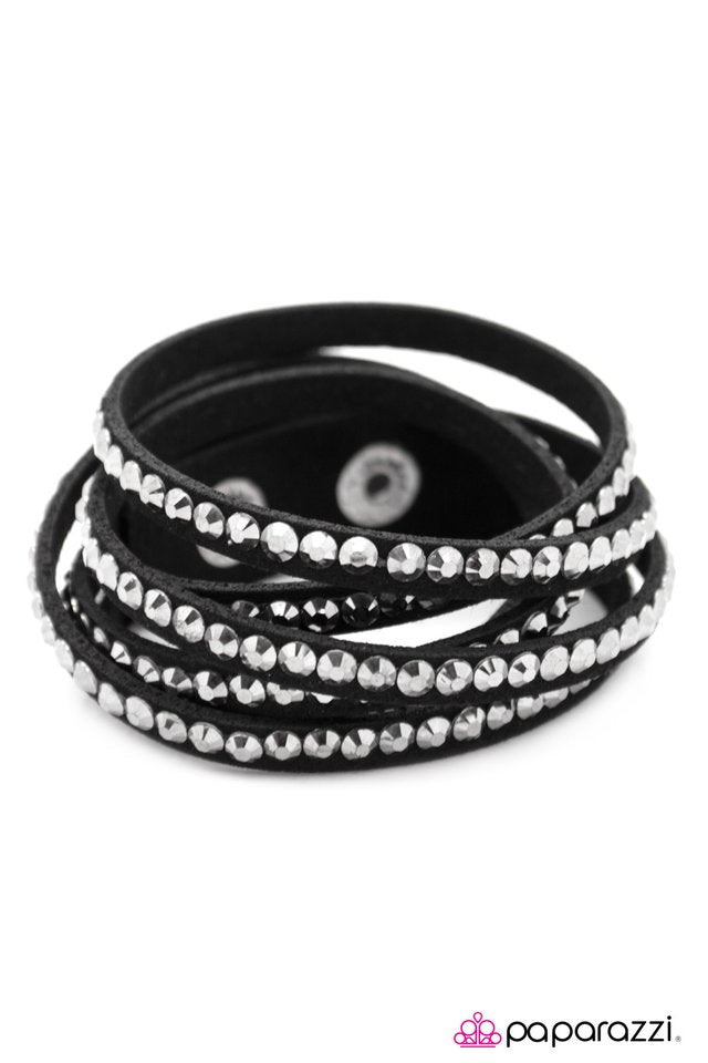 Paparazzi ♥ Raw Magnetism - Black ♥ Bracelet