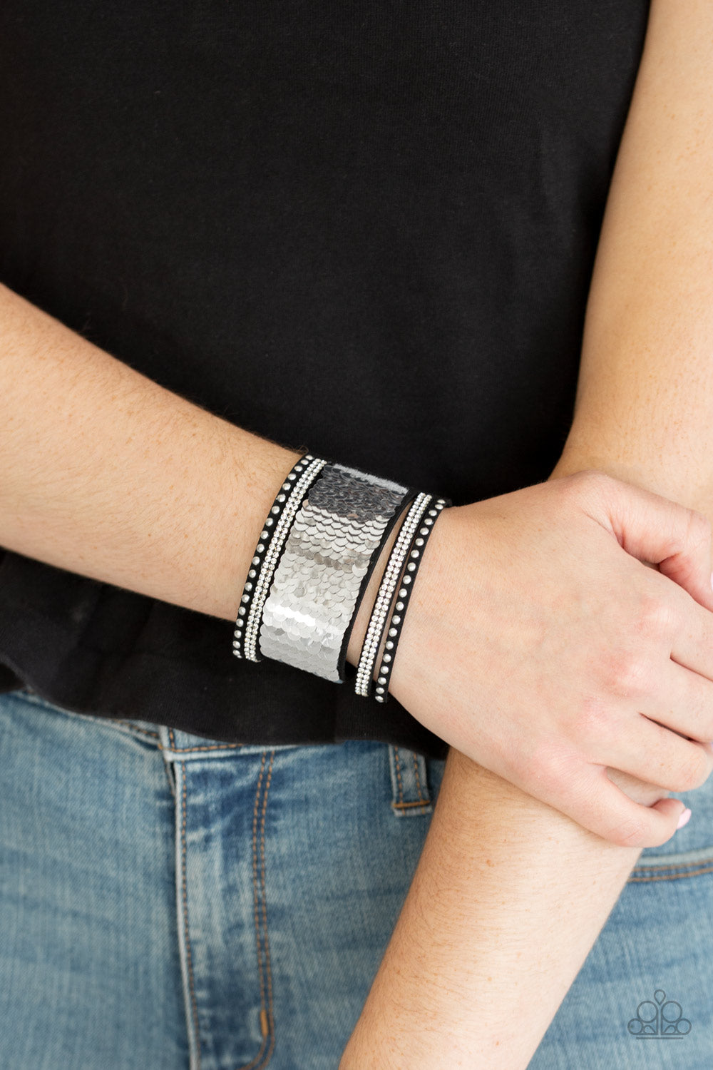 Paparazzi ♥ MERMAIDS Have More Fun - Gold ♥  Bracelet