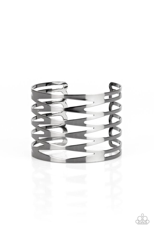 keep-them-on-edge-black-p9ed-bkxx-064xx