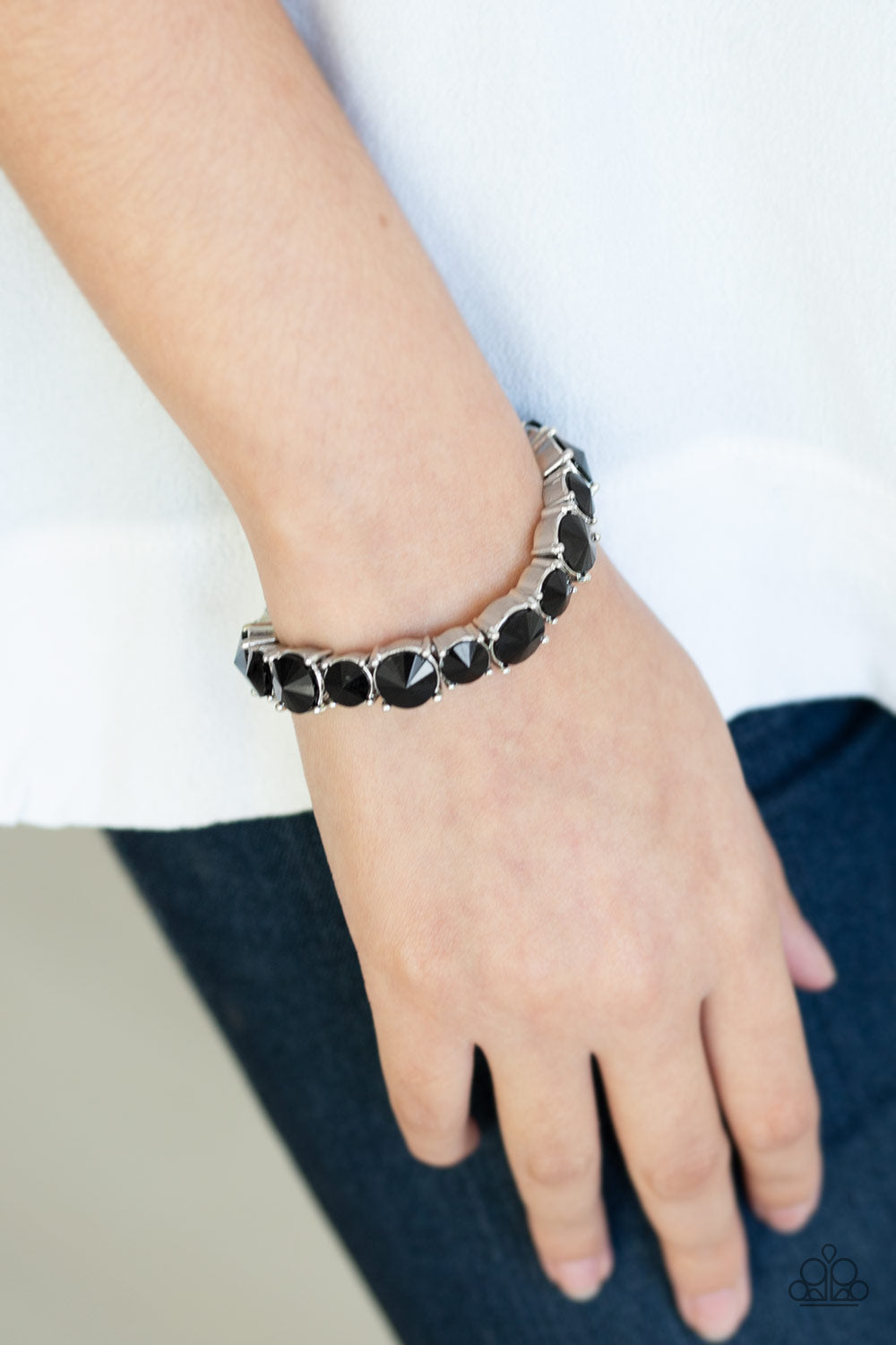Paparazzi ♥ Born To Bedazzle - Black ♥  Bracelet