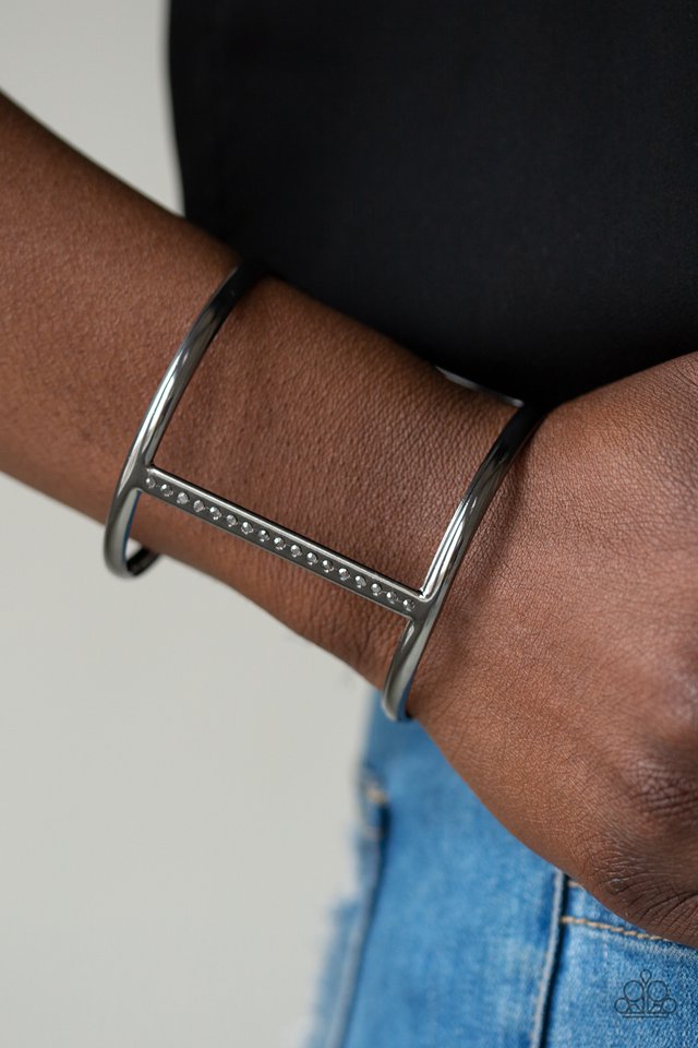 Paparazzi ♥ Diamond Deity - Black ♥ Bracelet