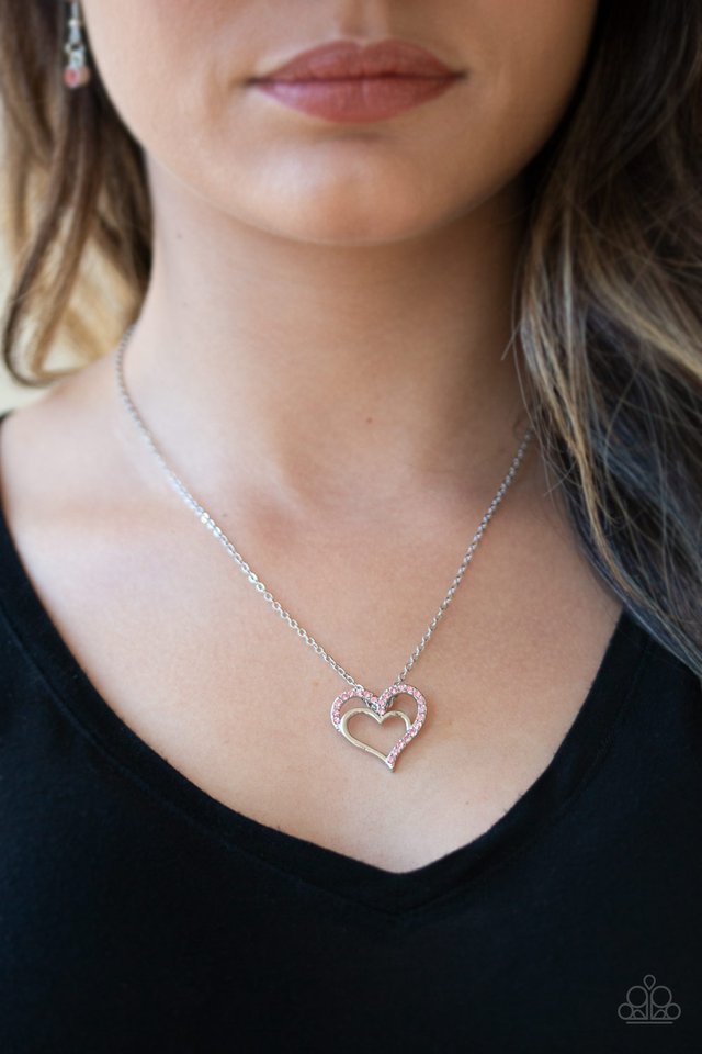 Paparazzi ♥ Heart To HEARTTHROB - Pink ♥ Necklace