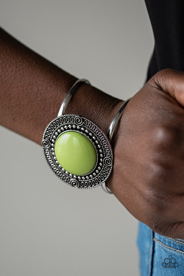 Paparazzi ♥ Tribal Pop - Green ♥ Bracelet