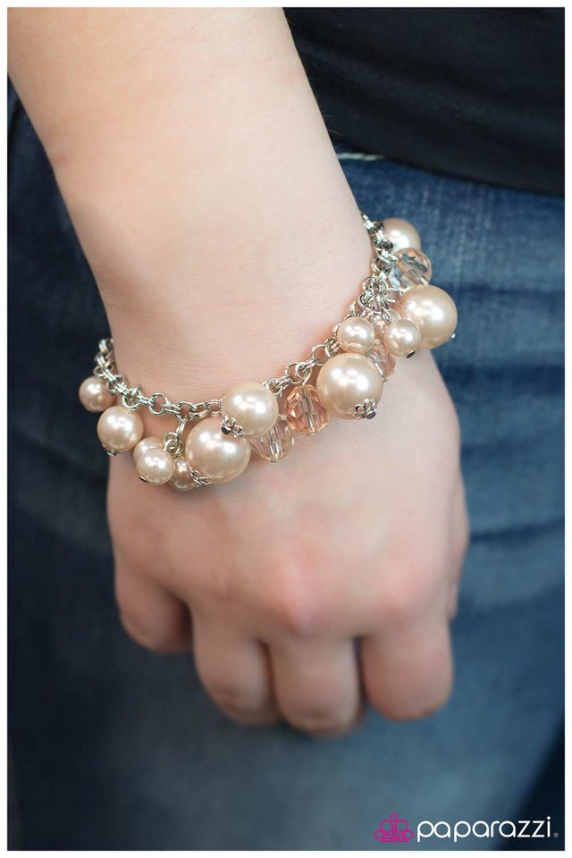 old-money-p9re-bnxx-001op