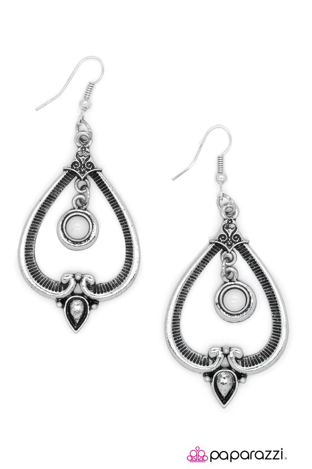 Paparazzi ♥ Go It Alone - White ♥ Earrings