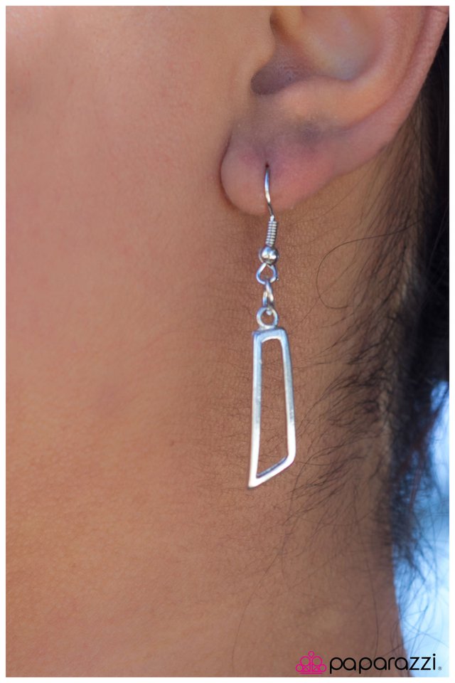 Paparazzi ♥ Building An Empire - Silver ♥ Necklace