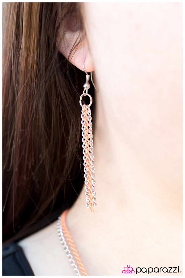 Paparazzi ♥ Ruffle Your Feathers - Orange ♥ Necklace