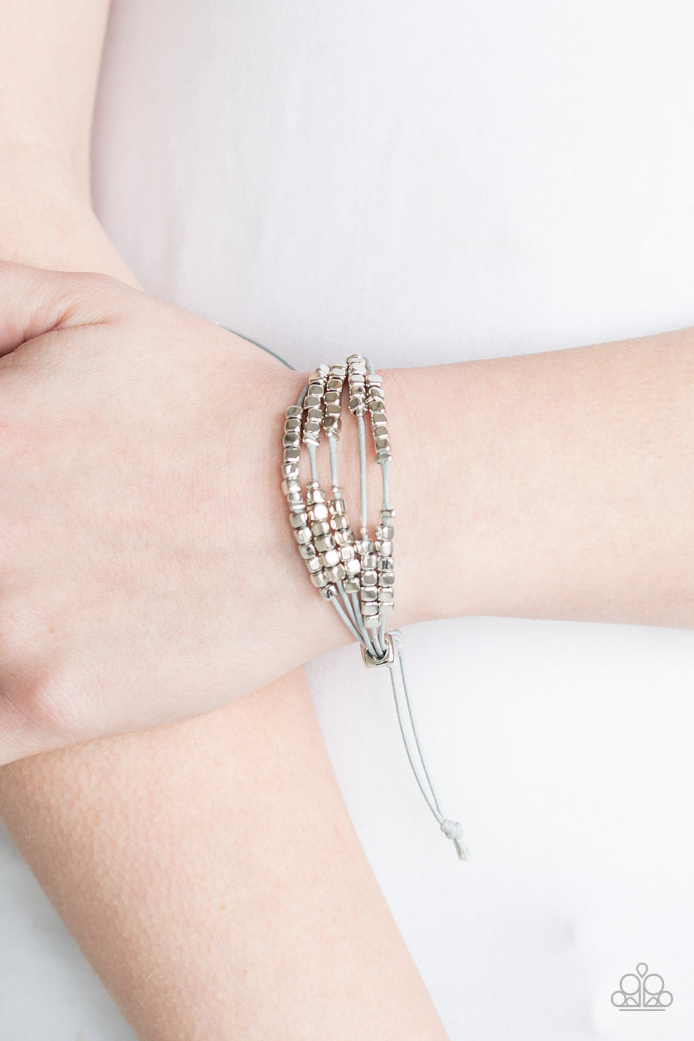 Paparazzi ♥ Modern Minimalism - Silver ♥  Bracelet