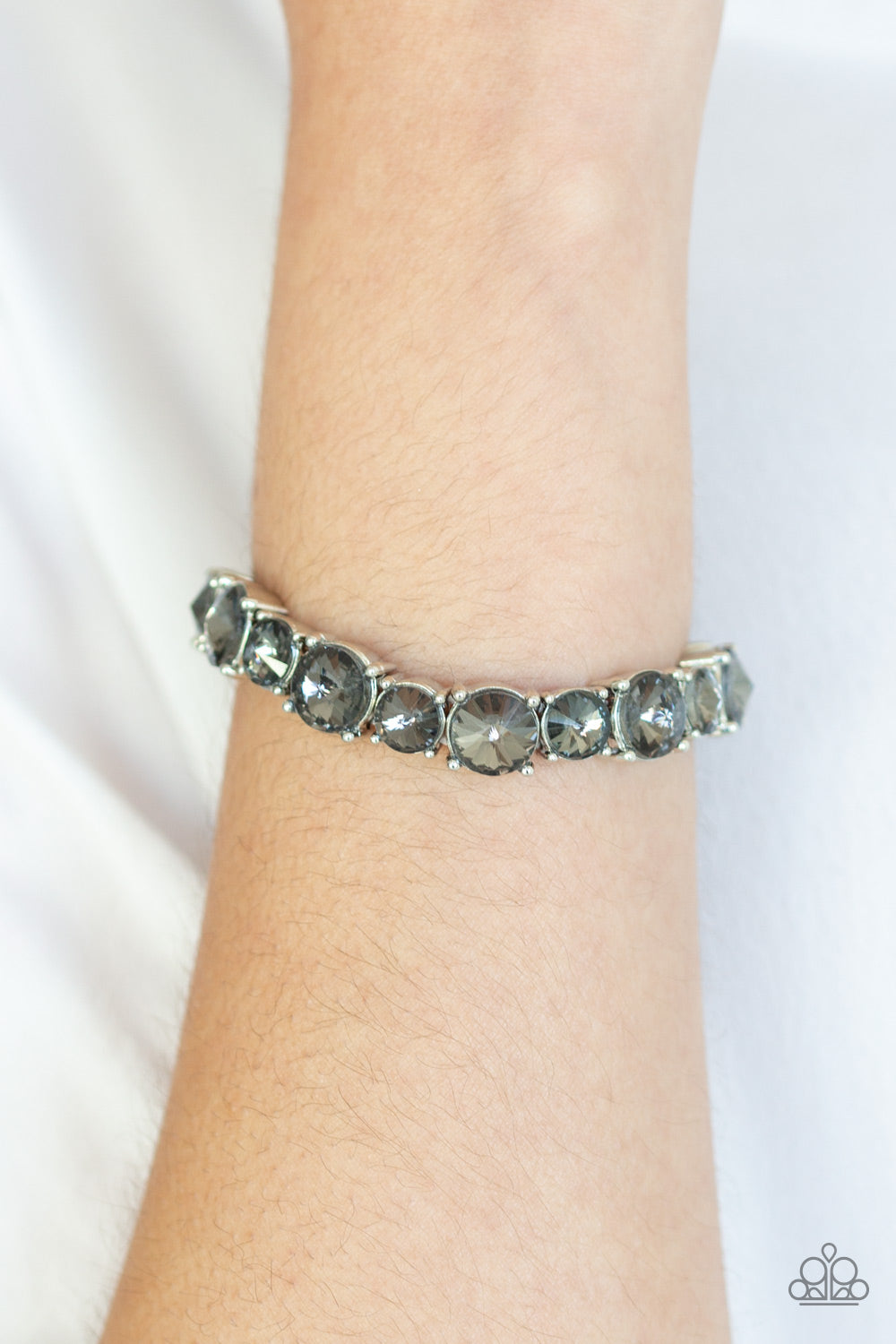 Paparazzi ♥ Born To Bedazzle - Silver ♥  Bracelet