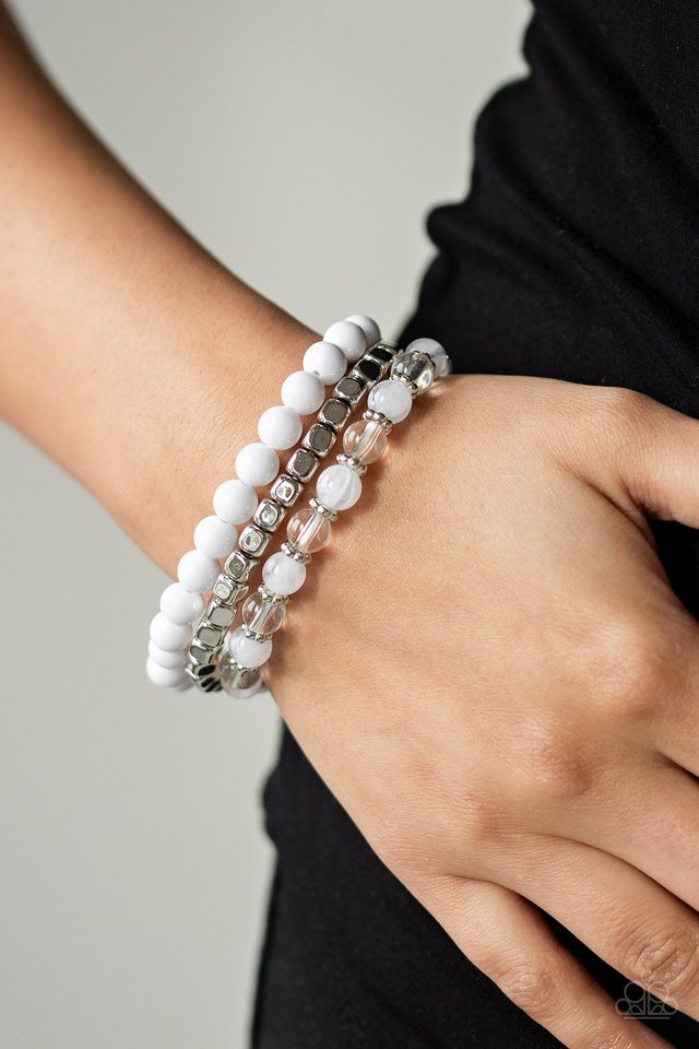 Paparazzi ♥ Globetrotter Glam - White ♥ Bracelet