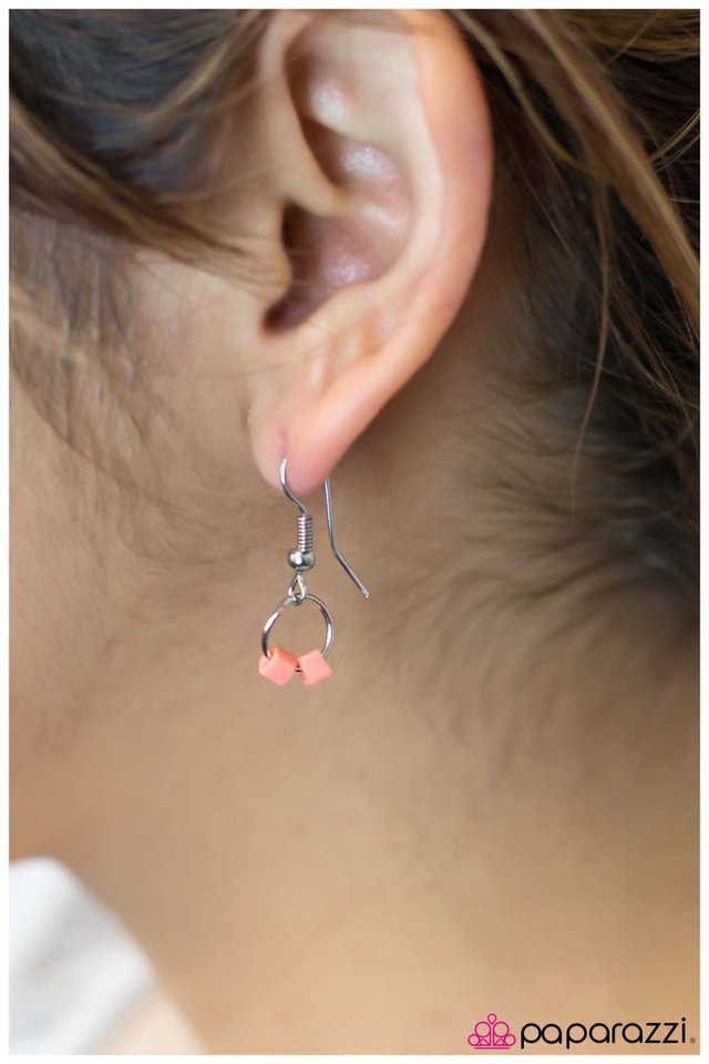 Paparazzi ♥ Focus On Fabulous - Orange ♥ Necklace