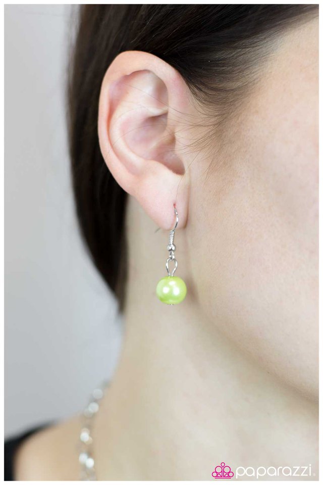 Paparazzi ♥ Drizzled In Deco - Green ♥ Necklace