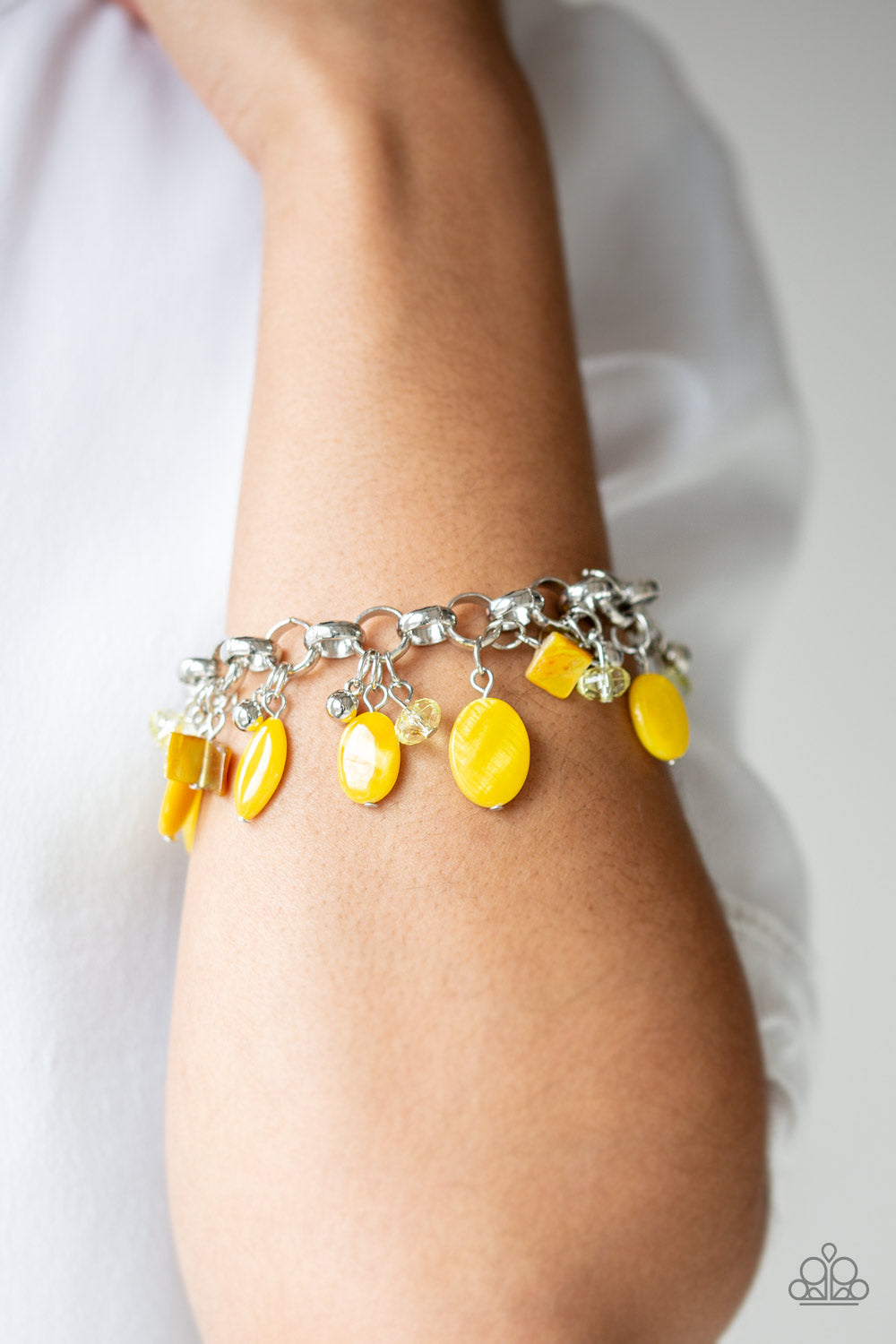 Paparazzi ♥ Seashore Sailing - Yellow ♥  Bracelet