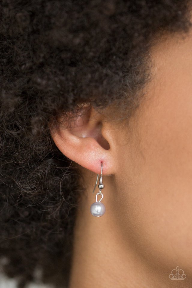 Paparazzi ♥ Pearl Pageant - Silver ♥ Lanyard