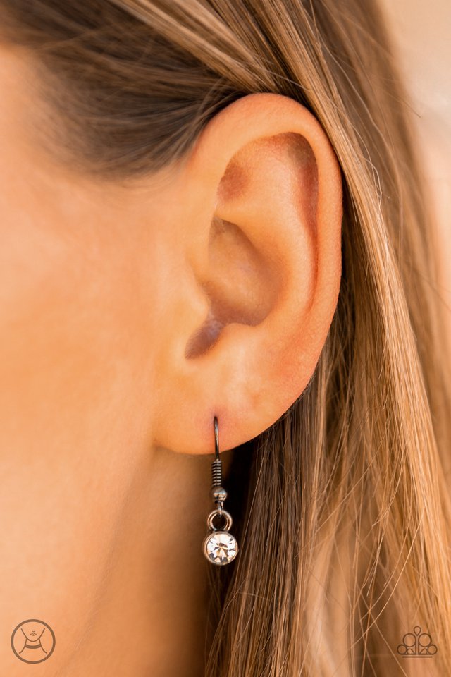 Paparazzi ♥ What A Stunner - Black ♥ Necklace