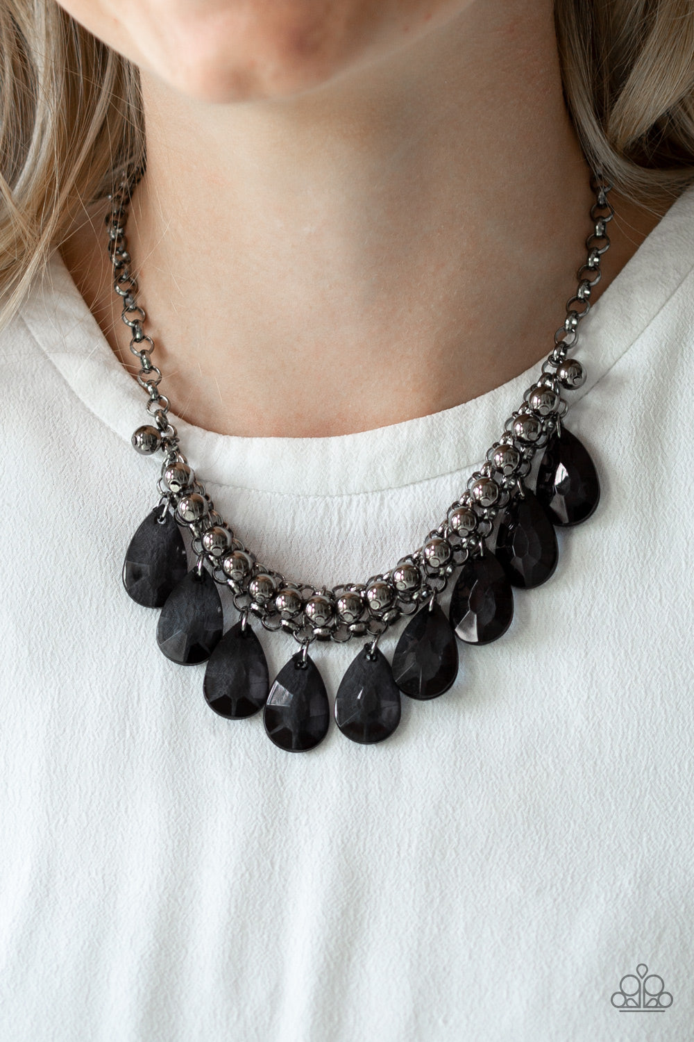 Paparazzi ♥ Fashionista Flair - Black ♥  Necklace