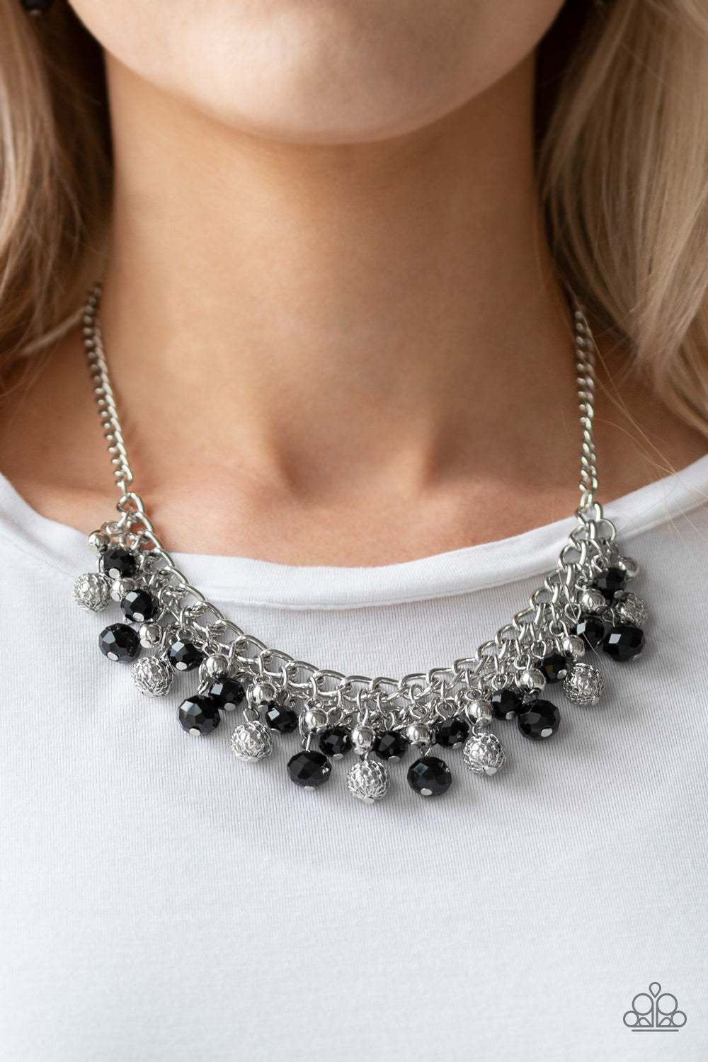 Paparazzi ♥ Party Spree - Black ♥  Necklace