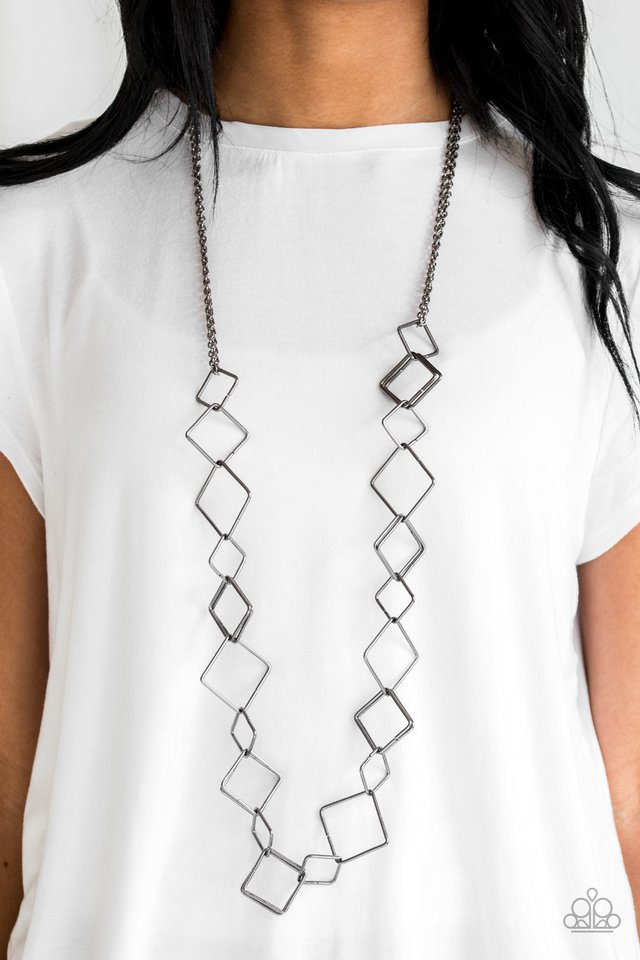 Paparazzi ♥ Backed Into A Corner - Black ♥ Necklace