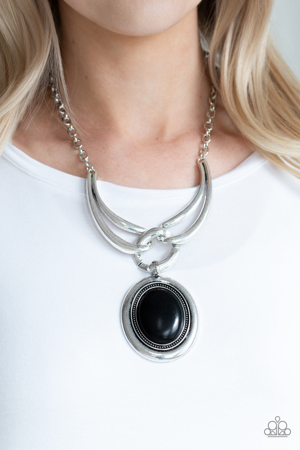 Paparazzi ♥ Divide and RULER - Black ♥  Necklace