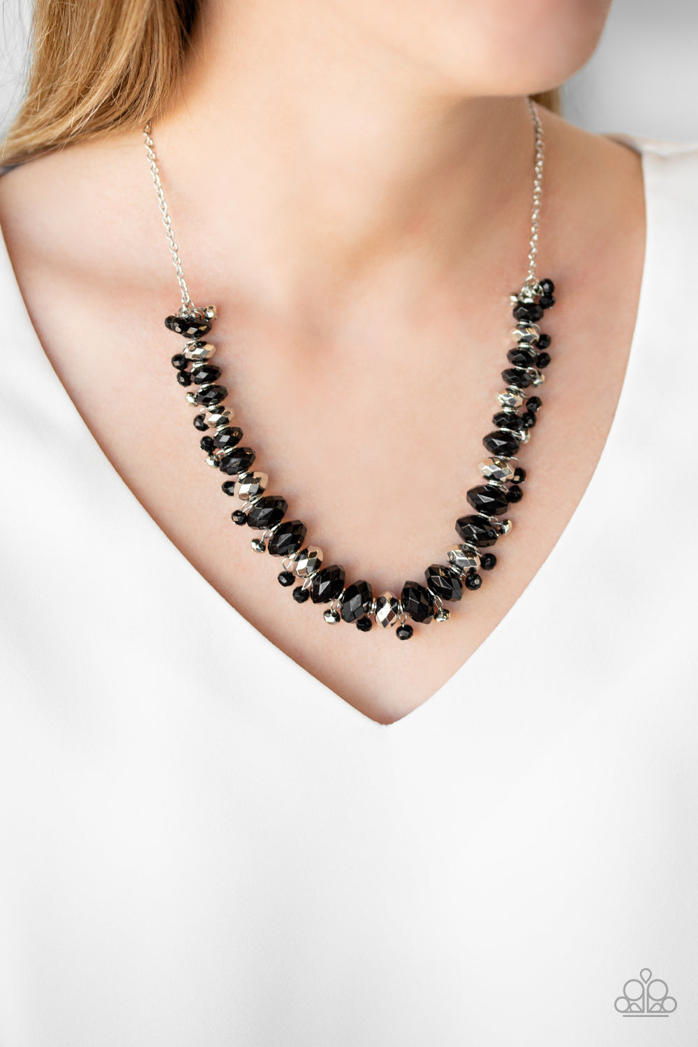 Paparazzi ♥ BRAGs To Riches - Black ♥  Necklace