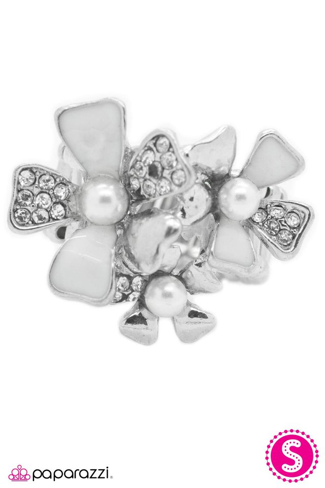 Paparazzi ♥ Poetic Petals - White ♥ Ring