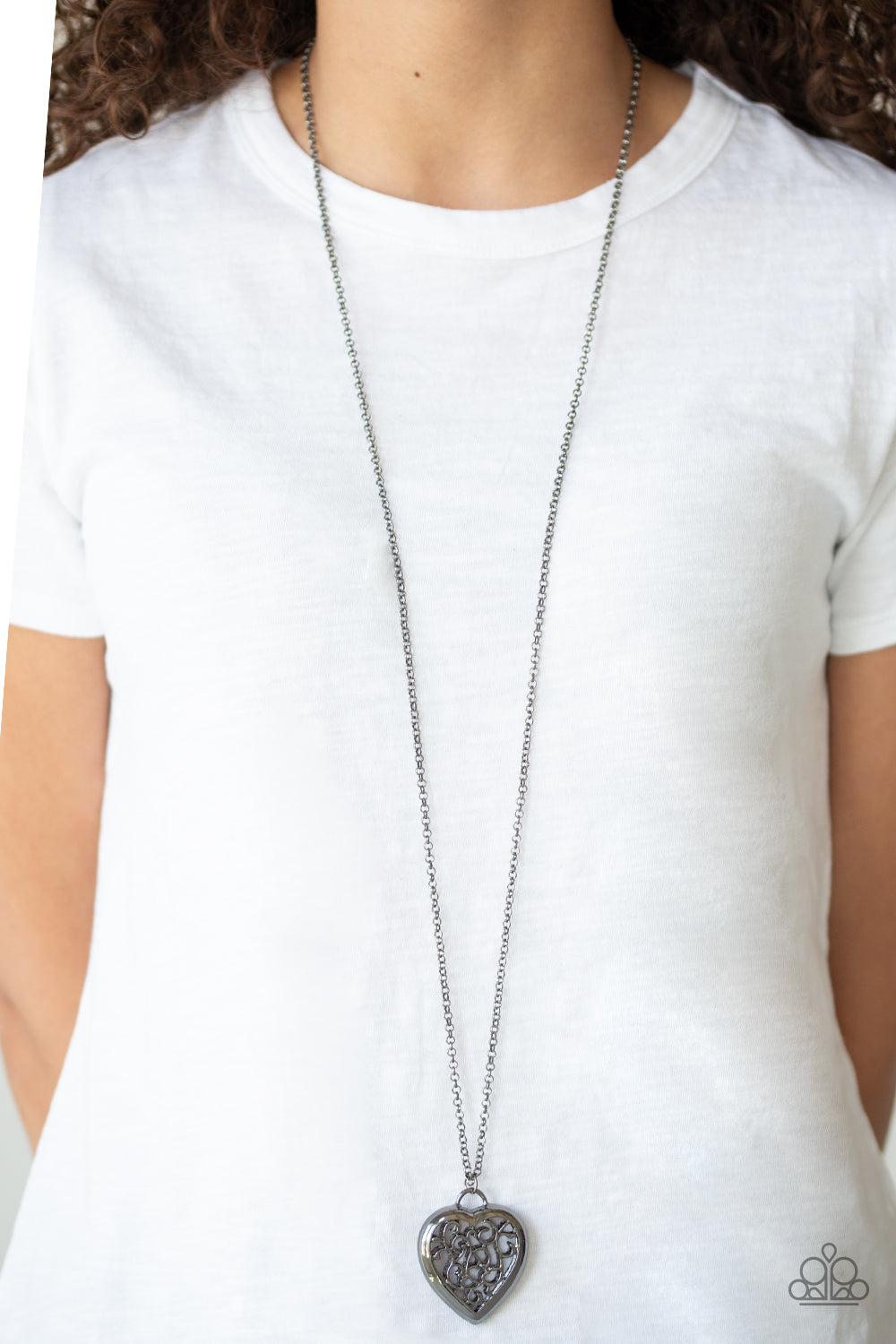 Paparazzi ♥ Victorian Valentine - Black ♥  Necklace