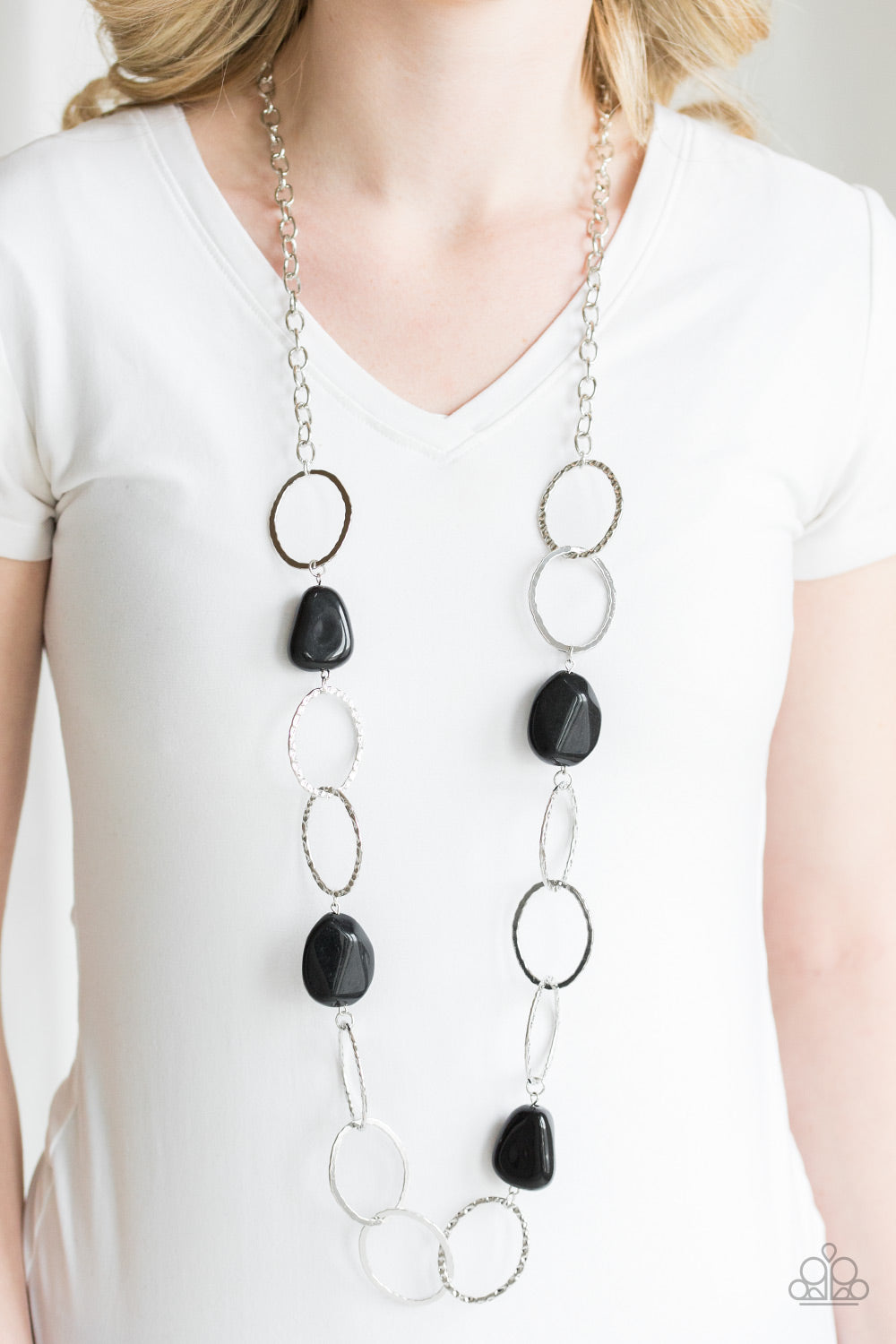 Paparazzi ♥ Modern Day Malibu - Black ♥  Necklace