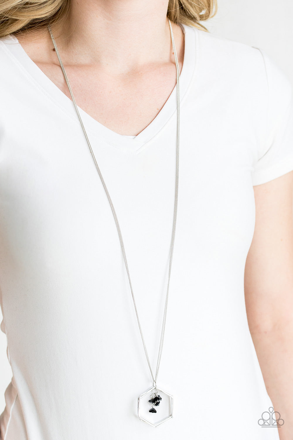 Paparazzi ♥ Chicly Geocentric - Black ♥  Necklace