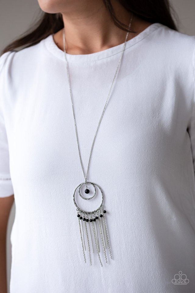 Paparazzi ♥ Out Of Bounds Shimmer - Black ♥ Necklace