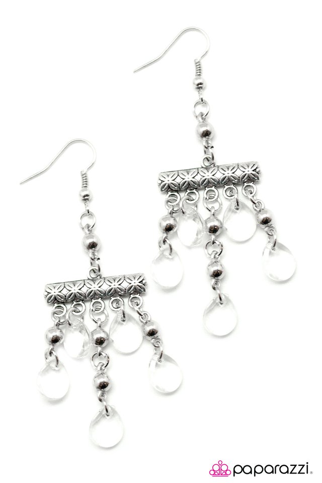 Paparazzi ♥ Take the Lead - White ♥ Earrings