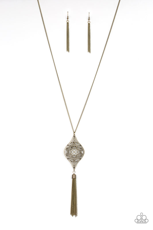 totally-worth-the-tassel-brass-p2wh-brxx-160xx