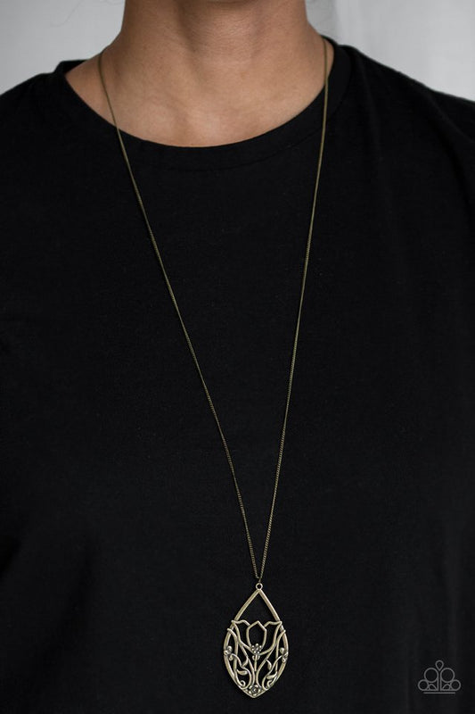 Paparazzi ♥ Eden Enchantment - Brass ♥ Necklace