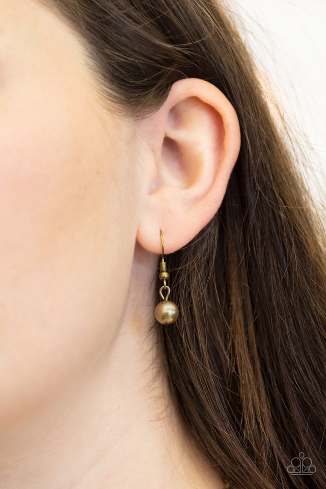 Paparazzi ♥ Make An Appearance - Brass ♥ Necklace