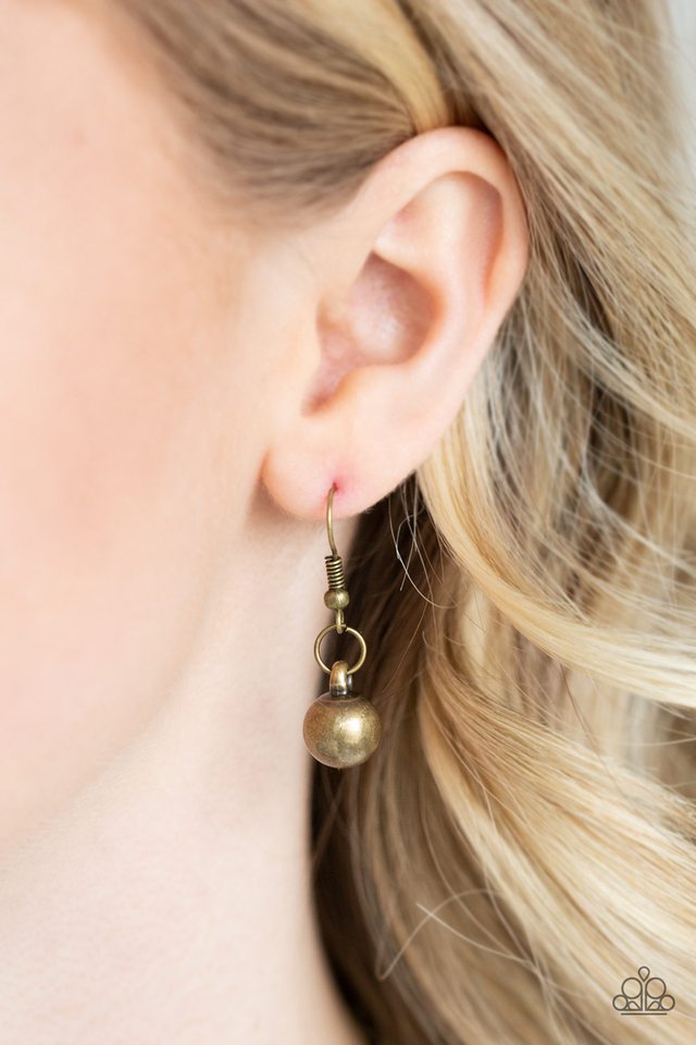 Paparazzi ♥ Powerhouse Prowl - Brass ♥ Necklace